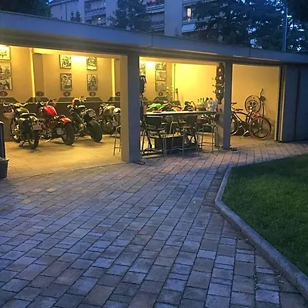 Zuretti 61 فندق مبيت وإفطار 3*